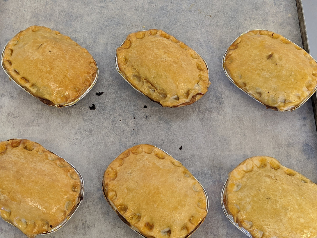 SMALL BEEF STEAK PIES